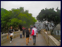 This bridge to Shamian Island is called Western Bridge or Bridge to England.